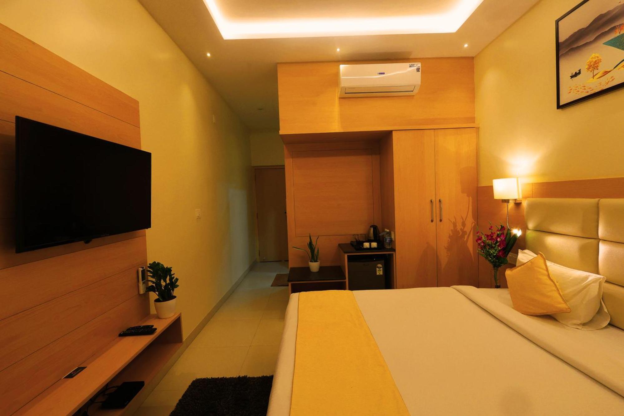 Grand Regency Rajajinagar, Iskcon Temple - Wtc Hotell Bangalore Eksteriør bilde
