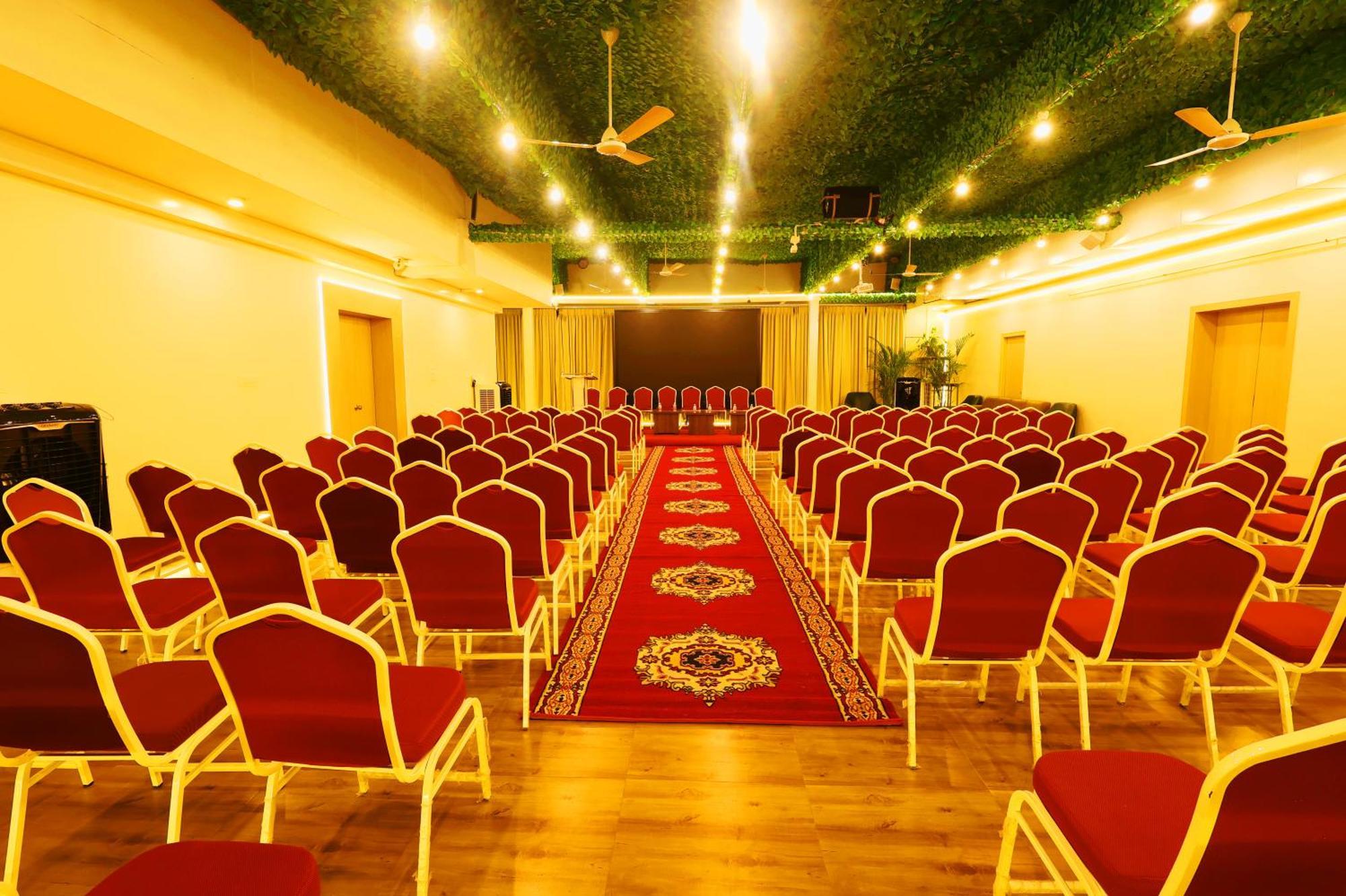 Grand Regency Rajajinagar, Iskcon Temple - Wtc Hotell Bangalore Eksteriør bilde